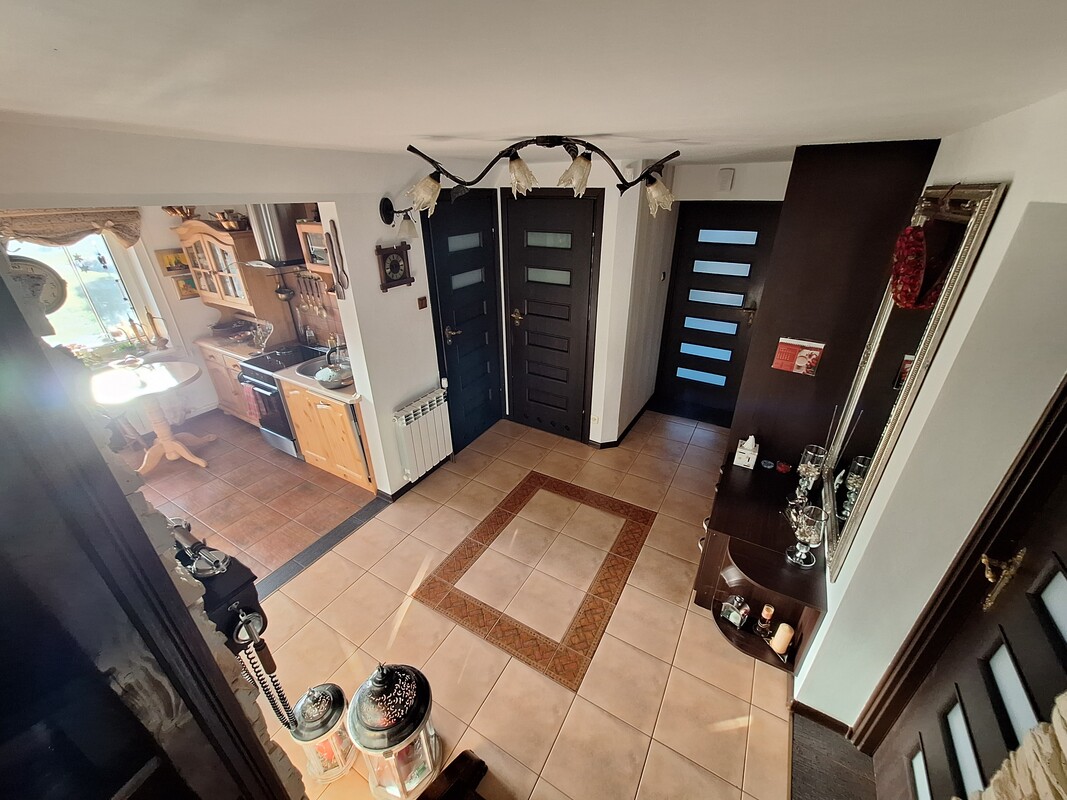 Elbląg Sprzedam dom w zabudowie bliźniaczej z dwoma garażami położony w Tolkmicku. Powierzchnia działki