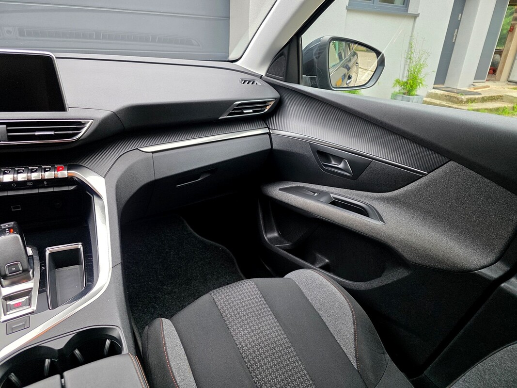 Elbląg Peugeot 3008,benzyna, 2020 - pełna opcja wyposażenia AUTOMATŁadne zadbane auto, wizualnie bardzo ładnie się