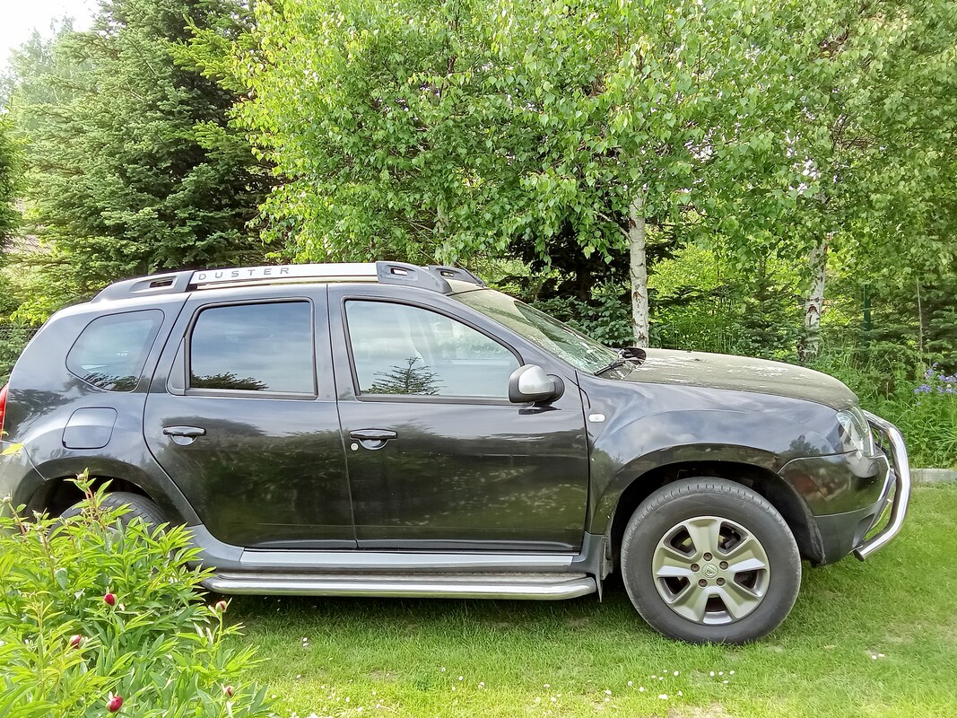 Elbląg Sprzedam: zadbana Dacia Duster SUV w kolorze czarnym, rok prod.2014,benzyna + LPG. Model Dacia Duster 13-Duster