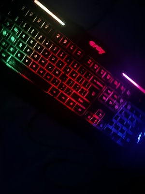 Elbląg Sprzedam używaną podświetlaną klawiaturę FURY Spitfire w stanie średnim
płatność: gotówka lub przelew na