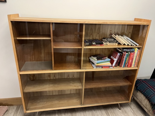 Elbląg Regał Biblioteczka VINTAGE 
- oddam za darmo
- odbiór w Elblągu