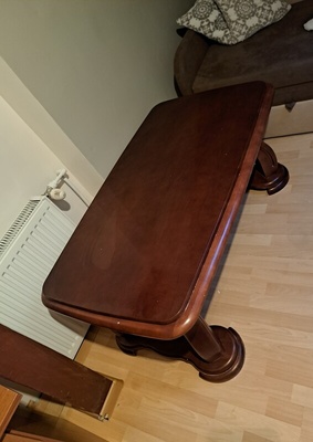 Elbląg Ława/ Stolik w bardzo dobrym stanie
długość 125cm szerokość 75cm wysokość 55cm
