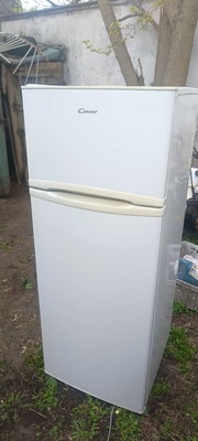 Elbląg Sprzedam lodówkę Candy stan bardzo dobry Wymiary wysokość 140cm szer 55cm głębokość 52 cm Możliwość transportu.