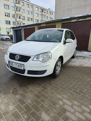 Elbląg Sprzedam VW POLO   2007 rok 
1.2 benzyna 
Bez korozji 
Dwa komplety opon 
Serwisowany 
Jeden właściciel i