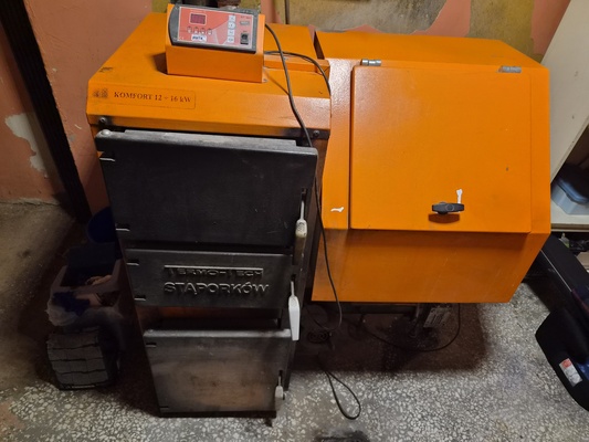 Elbląg Ze względu na zmianę sposobu ogrzewania, Sprzedam piec na pelet 15 kW używany tylko 4 sezony. Sprawny. Do odbioru