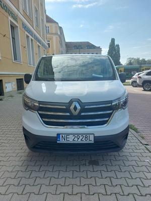 Elbląg Sprzedam Renault Trafic z grudnia 2022 roku. Przebieg 67tyś kmAuto 9 osobowe z homologacją dla osób z