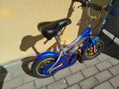 Elbląg Witam mam do zaoferowania rowerek dziecięcy z dodatkowymi kółkami i uchwytem do nauki jazdy stan bdb gratis