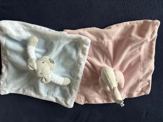 Elbląg sprzedam dwie zabaweczki przytulanki dla dziecka jedna z nim jest grzechotka