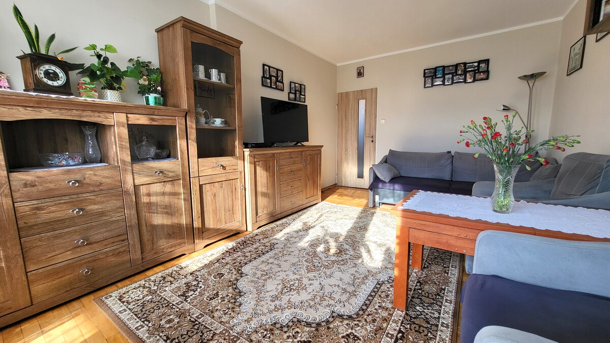 Elbląg KWADRAT NIERUCHOMOŚCI2 pokojeblok z 1992 r. duży balkonmedia z miastaosiedle Nad Jarem