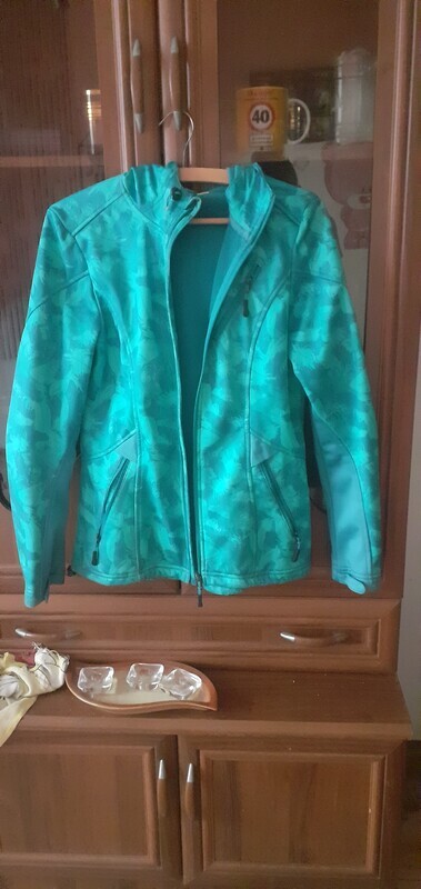 Elbląg Sprzedam odzież damską widoczna na zdjęciach za symboliczne 50zl. .. .. od rozmiaru S do L. .. .. .są sweterki,