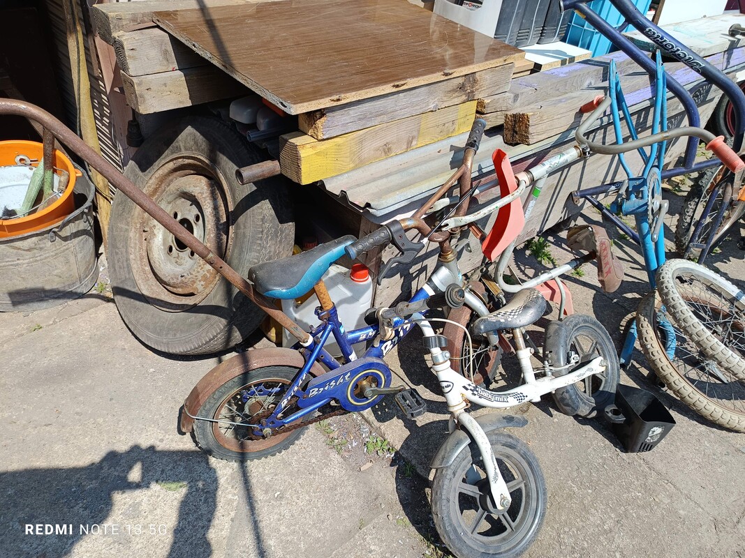 Elbląg Po dzieciach i wnukach sprzedam 14 pojazdów. Rowery rowerki hulajnogi jeżdziki biegacze w większości sprawne /