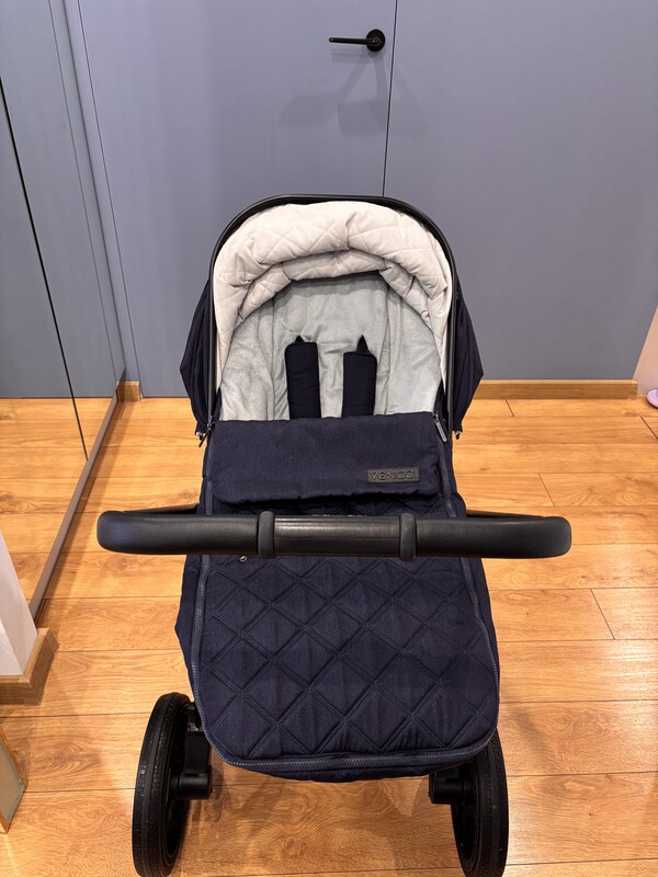 Elbląg Sprzedam:
1.Wózek Venicci 2w1 granatowy, kupiony pod koniec 2023r. Używany przez 1 dziecko, zadbany. W