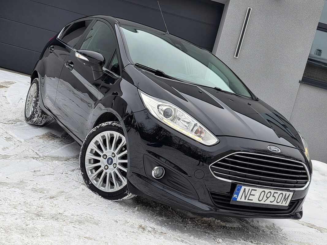Elbląg Ford Fiesta, benzyna, 2014 rok - pełna opcja wyposażenia. Ładne zadbane auto, wizualnie bardzo ładnie