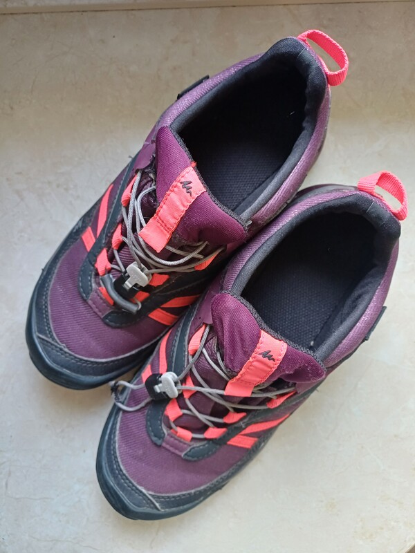 Elbląg Buty trekkingowe Quechua rozmiar 36,długość wkładki 23.5 cm, wodoodporne, stan idealny.