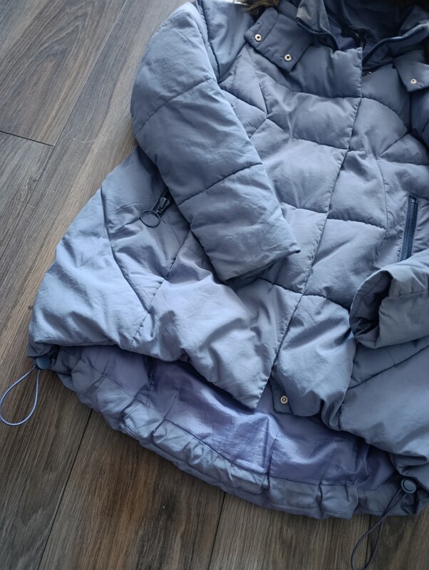 Elbląg Sprzedam damską szarą kurtkę na zimę. Stan dobry, do wyprania i widoczne na zdjęciu zszycie pod pachą. Rozmiar