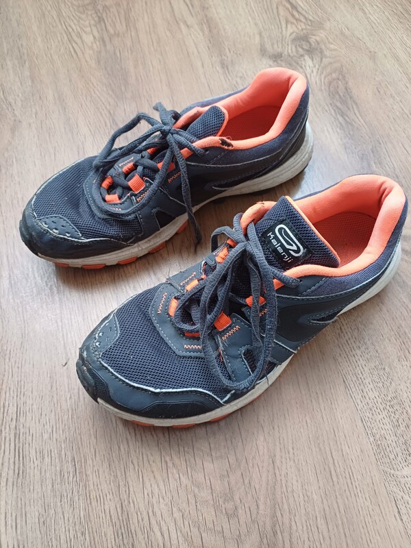 Elbląg Buty sportowe Kalenji na podwórko boisko stan dobry rozmiar 37