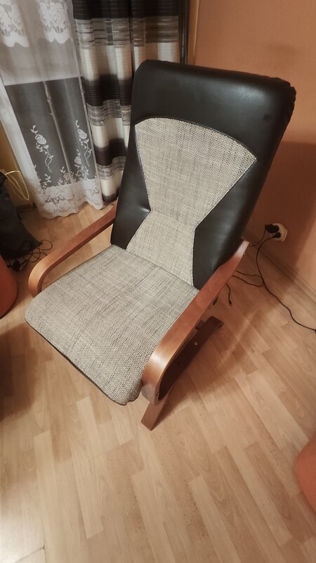 Elbląg Do sprzedania wygodny fotel wypoczynkowy typu finka zakupiony swego czasu w salonie Black Red White. Fotel ma