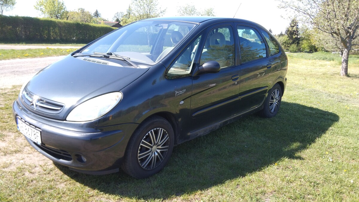 Elbląg Citroen w pełni sprawny, bardzo dobrze wyposażony jak na tamte czasy.. Auto nie jest nowe i ma wady estetyczne