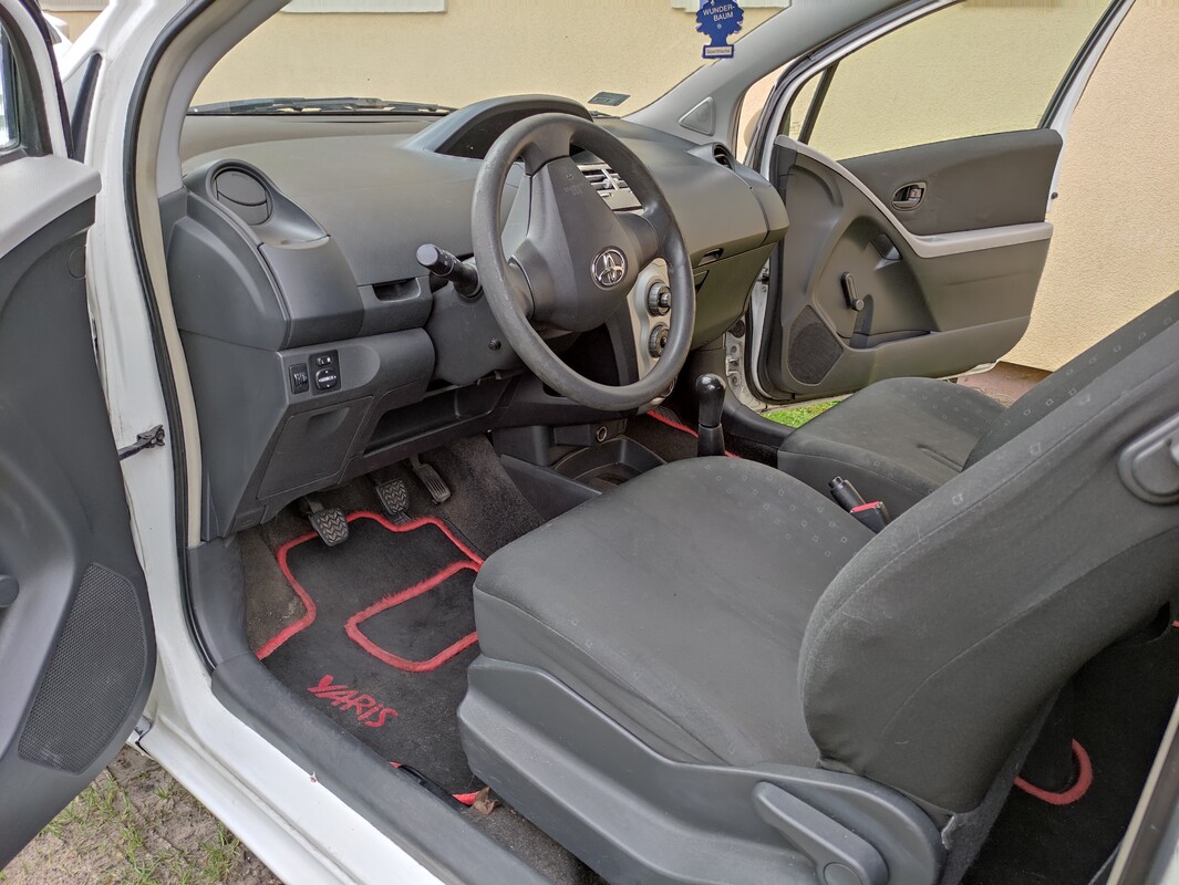 Elbląg Sprzedam Toyotę Yaris 1.0,2006 r.