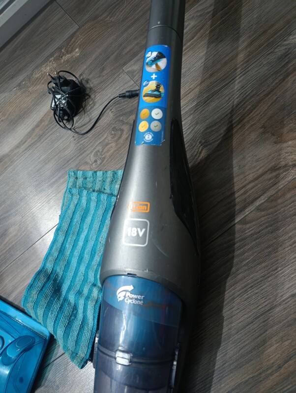 Elbląg Sprzedam odkurzacz pionowy marki Philips Powerpro Aqua z nakładka myjąca. Stan dobry, bateria na opcji Max