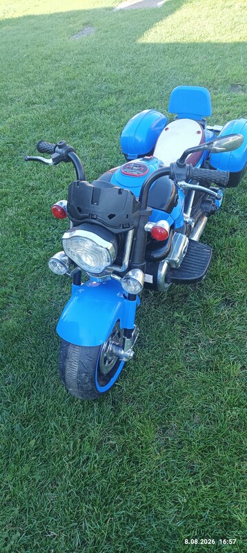 Elbląg Mam do sprzedania:. Motorek akumulatorowy z naturalnym dźwiękiem, muzyką i światłami itp. Motorek kompletny w