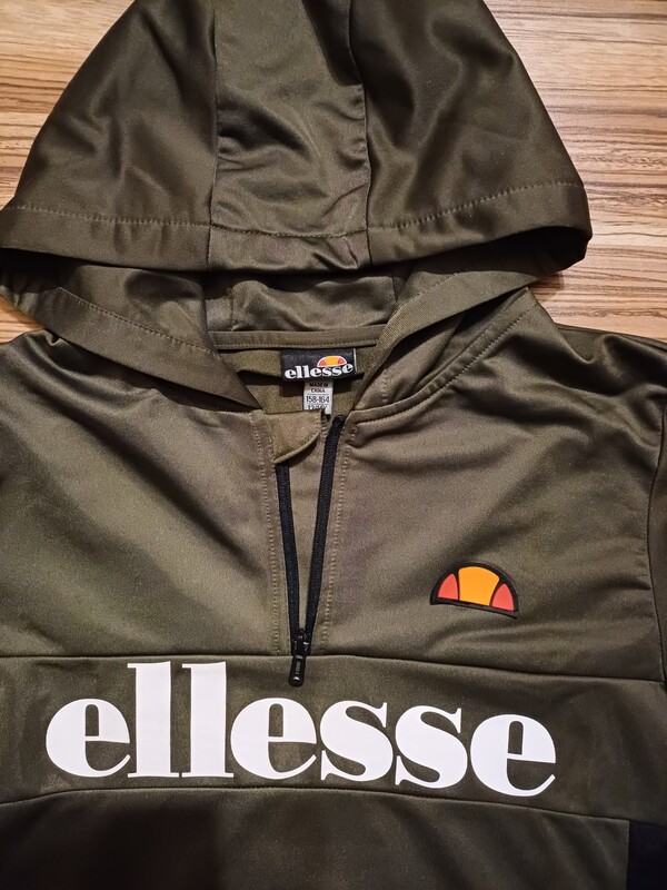 Elbląg ELLESSE bluza sportowa materiał dresowy, kaptur, zameczek z przodu, rozmiar 158-164 13-14 lat stan idealny jak
