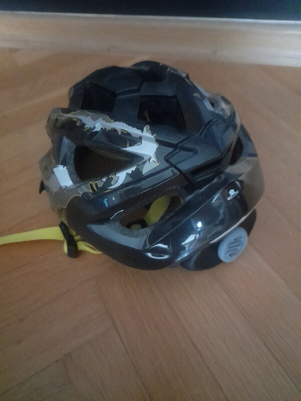 Elbląg Oddam kask dzieciecy roz 49-54 wzamian za czekoladę.