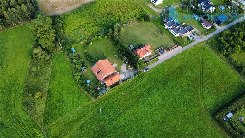 Elbląg EL-FACTOR NieruchomościSprzedam dom - Pilona, brak. Nieruchomość na wzgórzu, od północy graniczy z lasem, od
