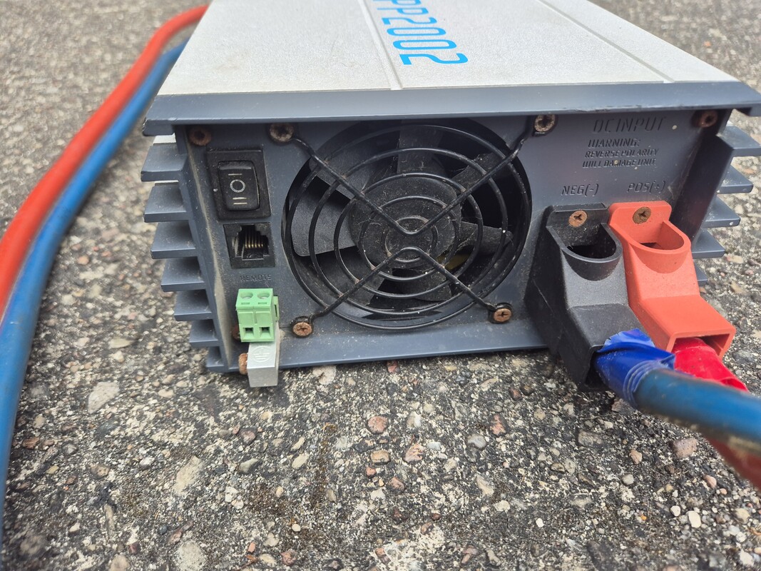Elbląg Przetwornica napięcia Waeco PerfectPower PP2002 12V / 230V 2000W