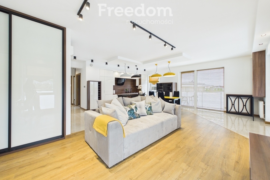 Elbląg FREEDOM NIERUCHOMOŚCIWynajmę mieszkanie - Elbląg, Nowogródzka. Komfortowy apartament z garażem i dużą