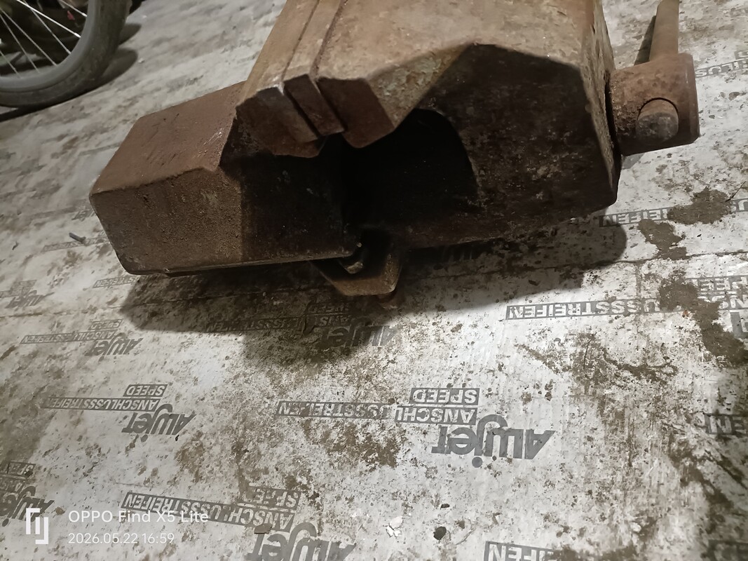 Elbląg Sprzedam imadło sprawne i masywne 250zl