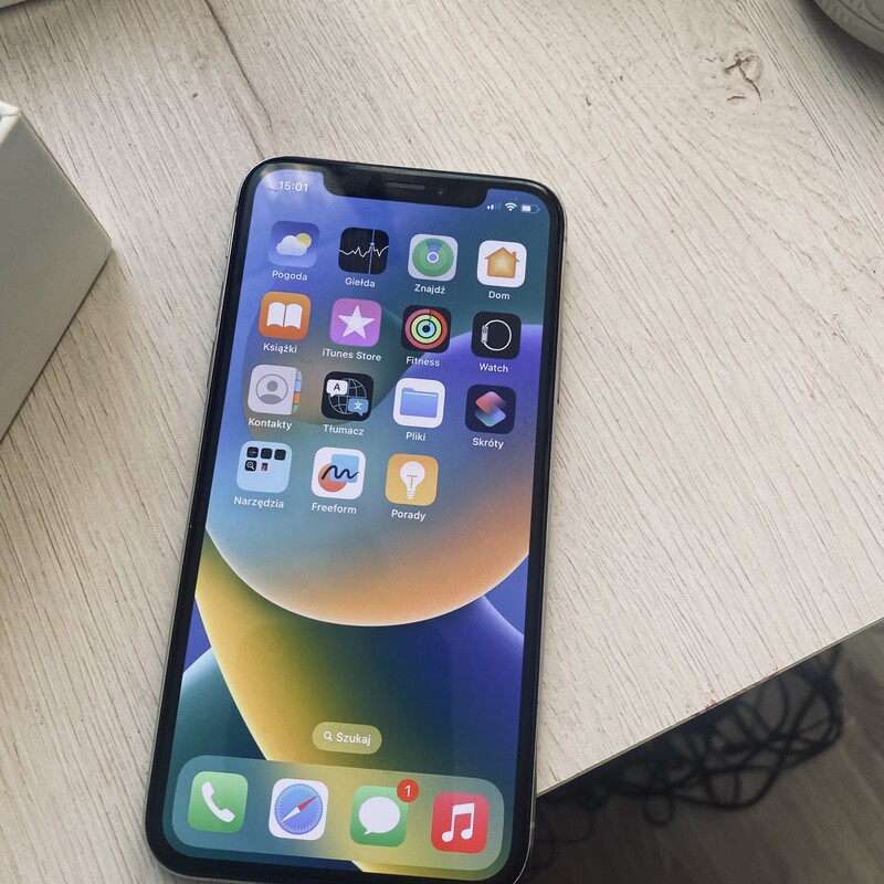 Elbląg Smartfon IPhone X Bateria na poziomie 75 %. Stan bardzo dobry. Zawsze używany był w etui.