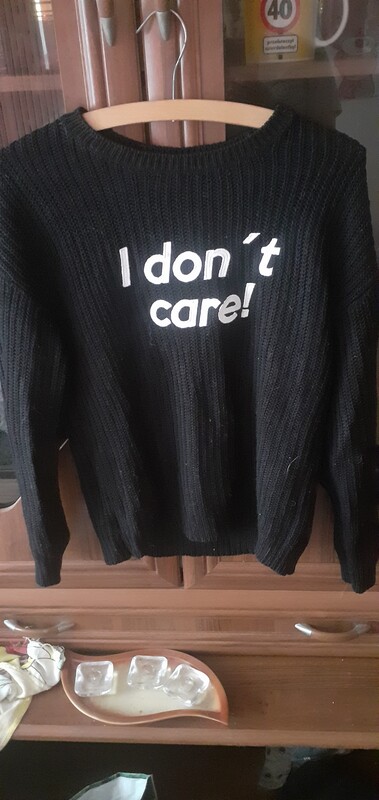 Elbląg Sprzedam odzież damską widoczna na zdjęciach za symboliczne 50zl. .. .. od rozmiaru S do L. .. .. .są sweterki,