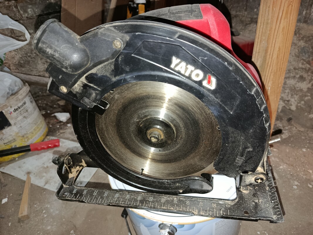 Elbląg Witam posiadam do sprzedania narzędzia budowlane
L-box mini wkrętak Bosch -200zł
Bruzdownica YATO