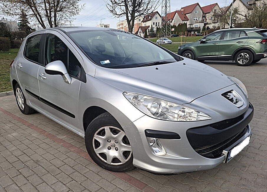 Elbląg Peugeot 3081.6 BenzynaM - 2011 r1.6 Benzynaprzebieg - 156 tyś. kmPo dużym serwisie
