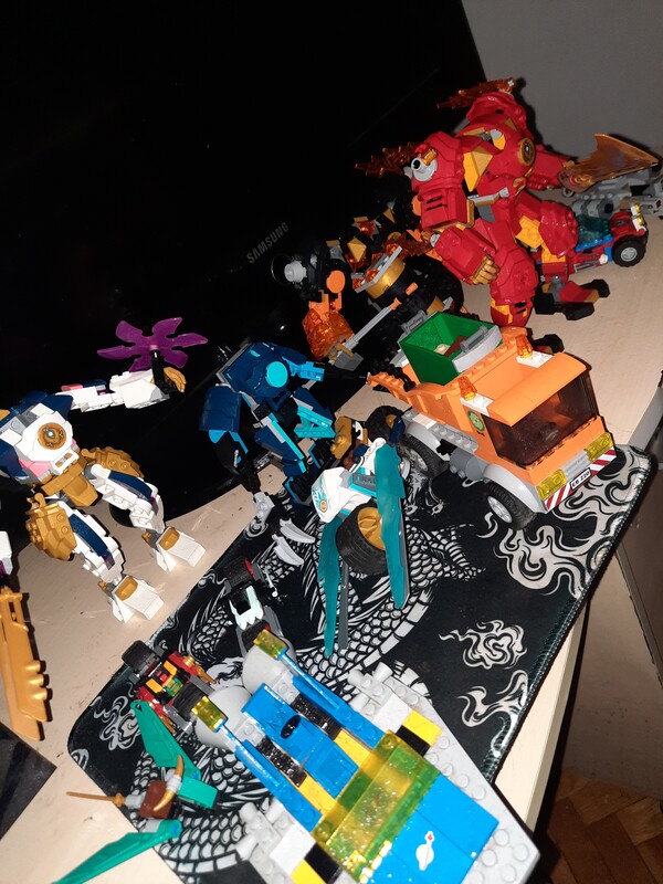 Elbląg O sprzedania Lego całość
Brak kartonów i instrukcji