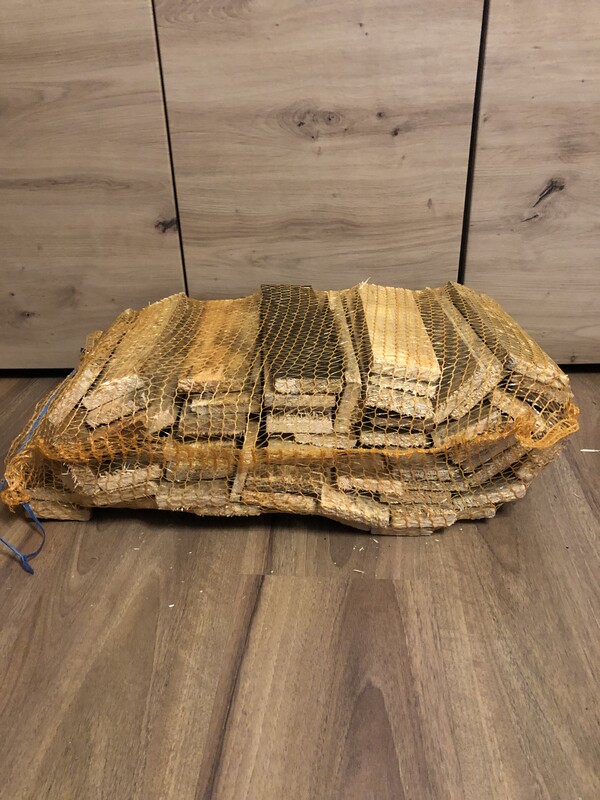 Elbląg Drewno suche 120 zł za metr.