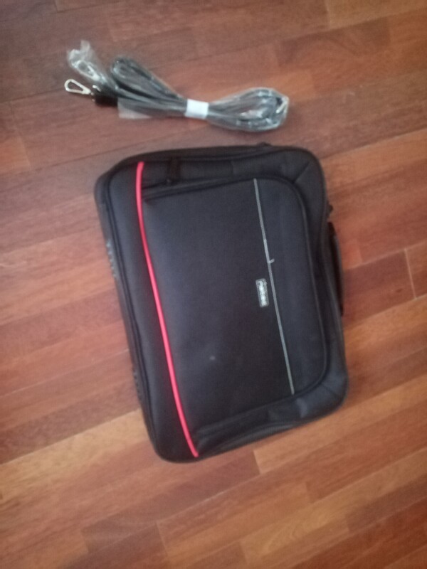 Elbląg Sprzedam torbę do laptopa. Użyta raptem 3 razy. Wymaga tylko odświeżenia.
Proszę dzwonić od 13 do 20.
Nie