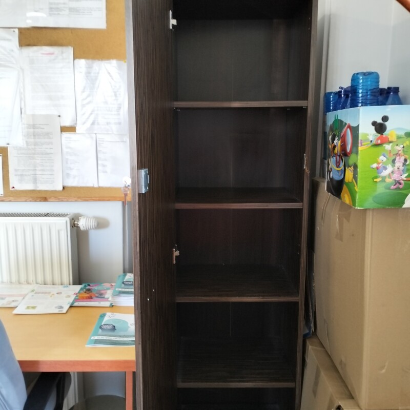 Elbląg Oddamy za darmo szafkę PILNE
185/50
