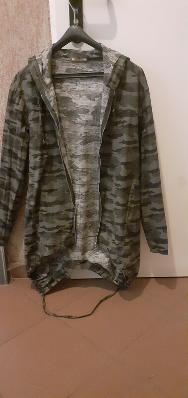 Elbląg Sprzedam odzież damską za symboliczne 50zl. .. .ciuszki w rozmiarze od s do L. .. .. .są kurtki, szaliczki,