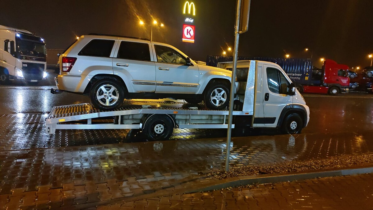 Elbląg POMOC DROGOWA 24h Holowanie Laweta Auto holowanie Transport Autopomoc