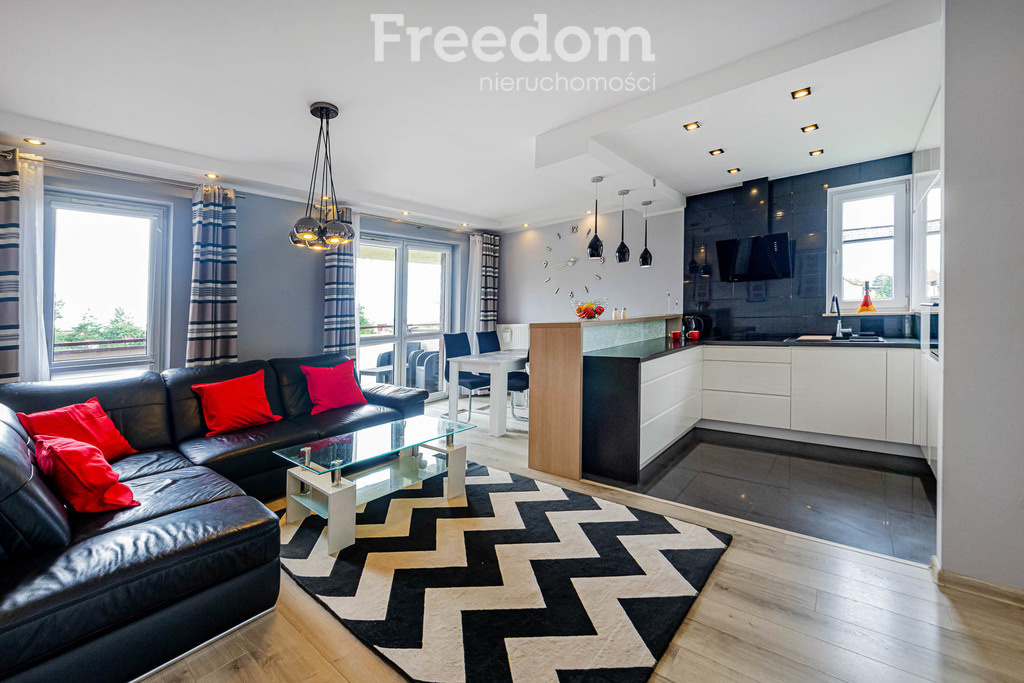 Elbląg FREEDOM NIERUCHOMOŚCIWynajmę mieszkanie - Elbląg, Władysława Broniewskiego. Nowoczesne mieszkanie z dużym