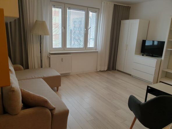 Elbląg DOM NIERUCHOMOŚCI&nbsp; OFERUJEMY NA SPRZEDAŻMIESZKANIE 1&nbsp; POKOJOWEPow. &nbsp; 26 m2Ul. RobotniczaSuper