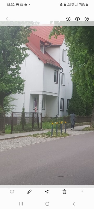 Elbląg SPRZEDAM. PRYWATNIE 2 pokojowe mieszkanie w centrum w spokojnym, zielonym miejscu 1.piętro Balkon Miejsce