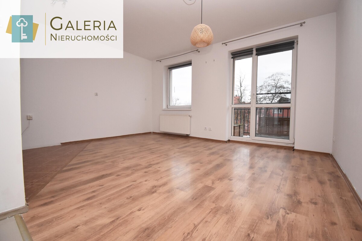 Elbląg GALERIA NIERUCHOMOŚCIZ pasji i miłości do nieruchomościNa sprzedaż: trzypokojowe mieszkanie z balkonem i