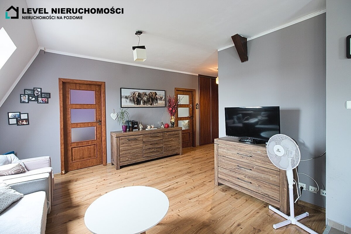 Elbląg LEVEL NIERUCHOMOŚCI Trzypokojowe mieszkanie przy starówceul. Królewiecka NIERUCHOMOŚCI NA