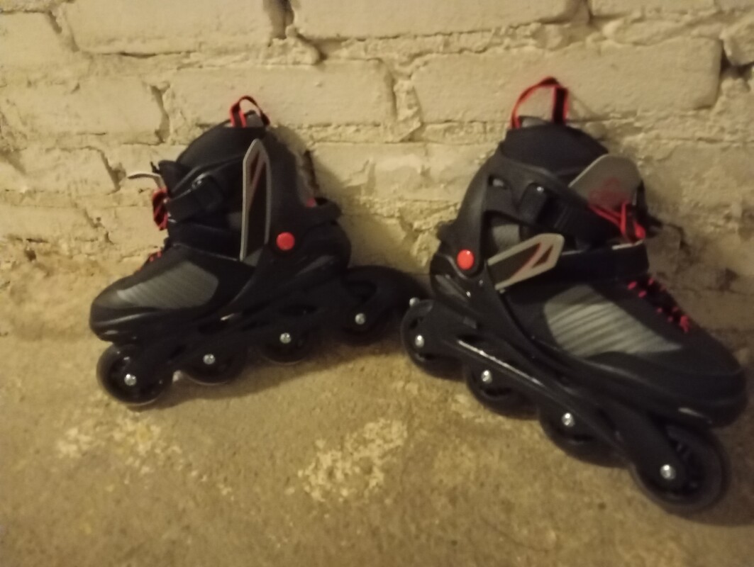 Elbląg Sprzedam rolki, rozm.37-40,używane kilka razy. Prezent urodziowy. Proszę o sms.