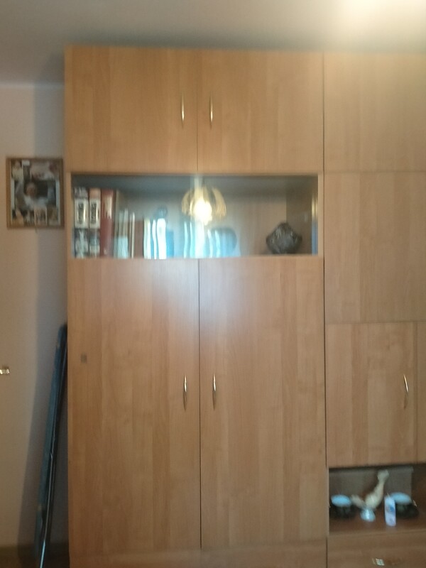 Elbląg Meblościanka wysokość 240cm szerokość 220 cm
głębokość 55 cm
Zniesienie z 1 piętra we własnym zakresie