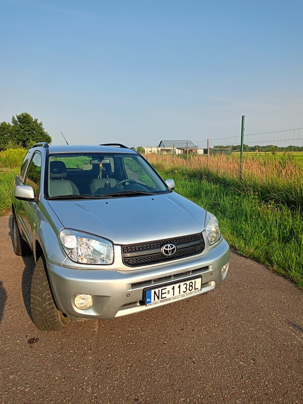 Elbląg Sprzedam Toyotę RAV4 2004r 1.8 Benz. 125Km przebieg 166700 z klimatyzacją.