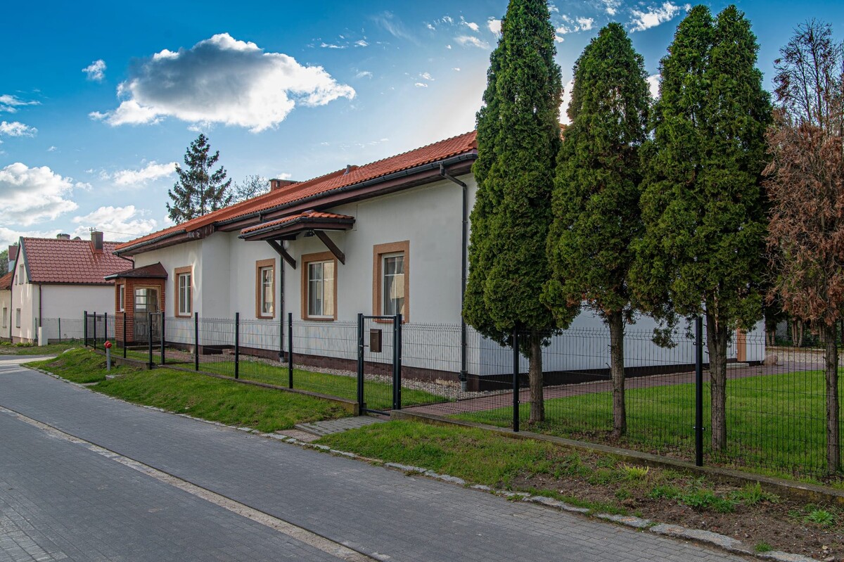 Elbląg AS NIERUCHOMOŚCI POLECAATRAKCYJNY DOM W TOLKMICKUTolkmicko, ul. Jagiellońska*Powierzchnia działki 757 mkw.